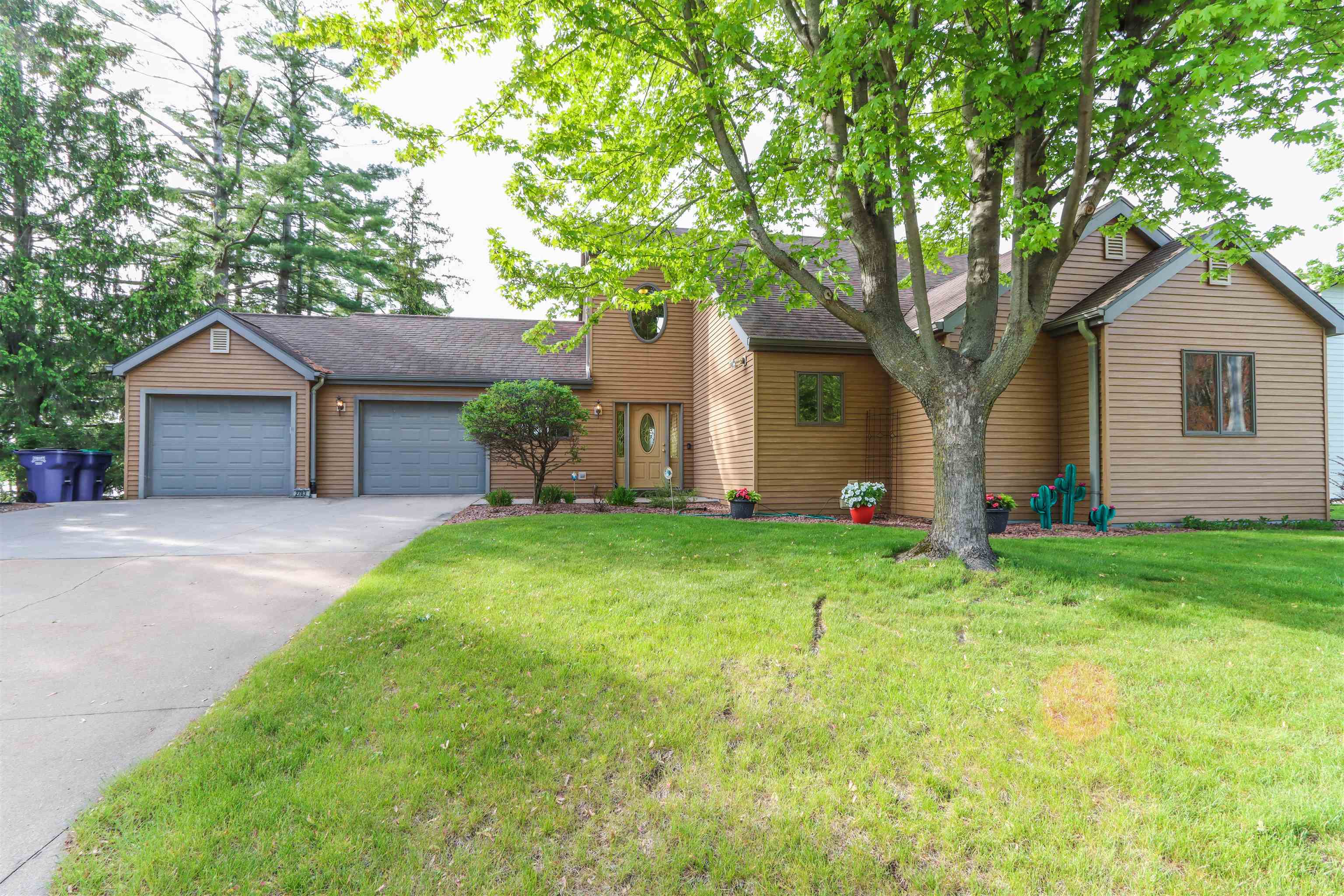 N2783 County Rd QQ Waupaca, WI 54981 - Photo 3 of 51