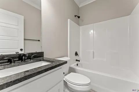 $379,700 | 12523 Great Tern Avenue, Baton Rouge, LA 70810