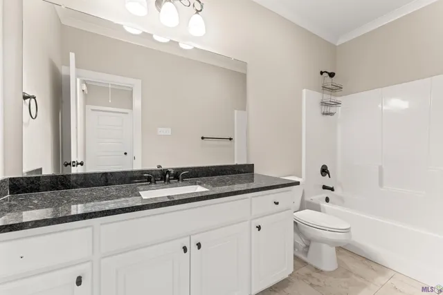 $379,700 | 12523 Great Tern Avenue, Baton Rouge, LA 70810