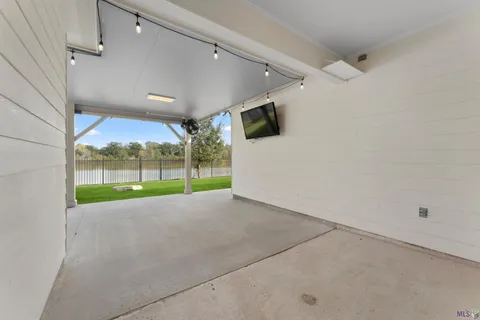 $379,700 | 12523 Great Tern Avenue, Baton Rouge, LA 70810