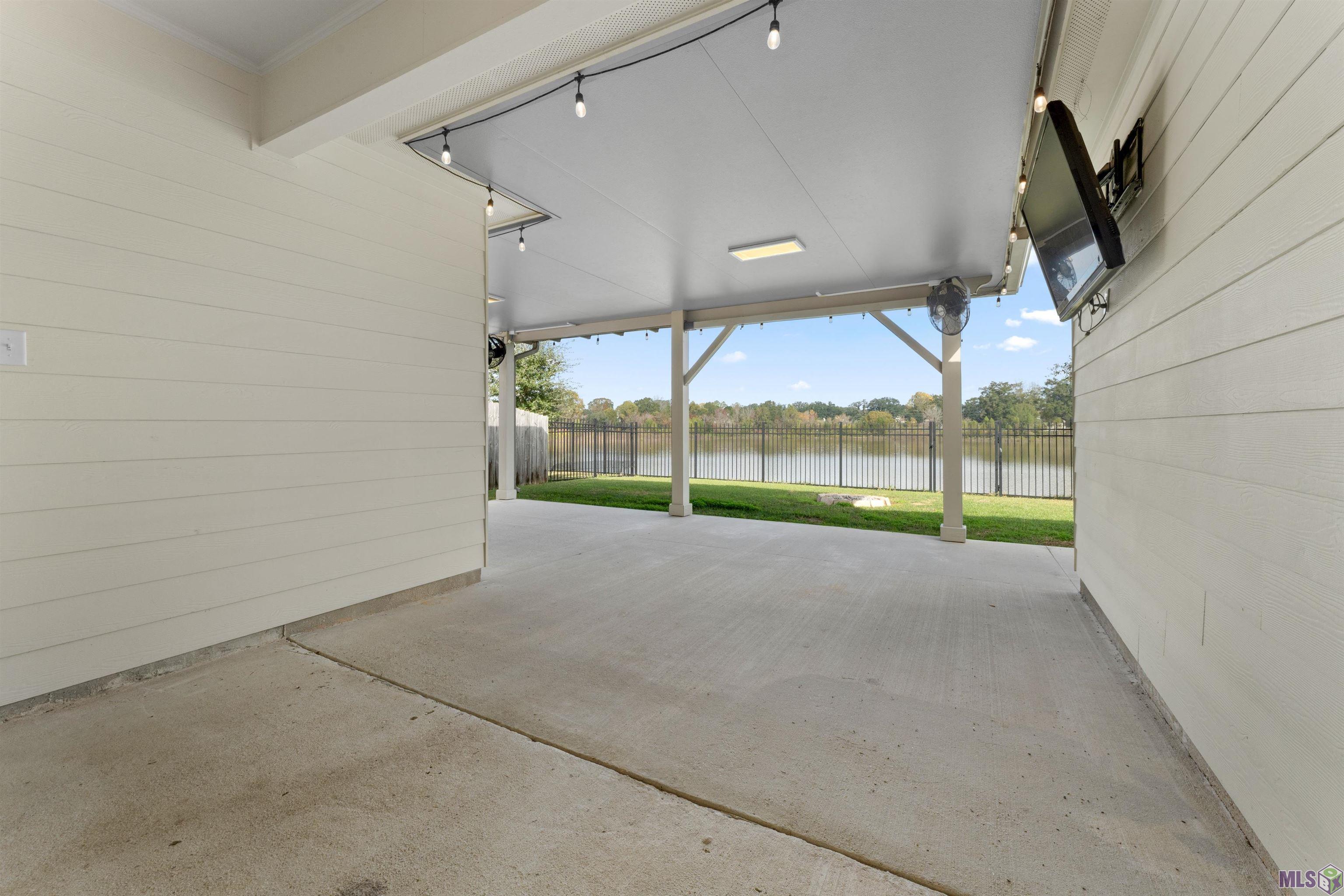 12523 Great Tern Avenue Baton Rouge, LA 70810 - Photo 28 of 35