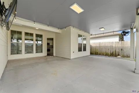 $379,700 | 12523 Great Tern Avenue, Baton Rouge, LA 70810