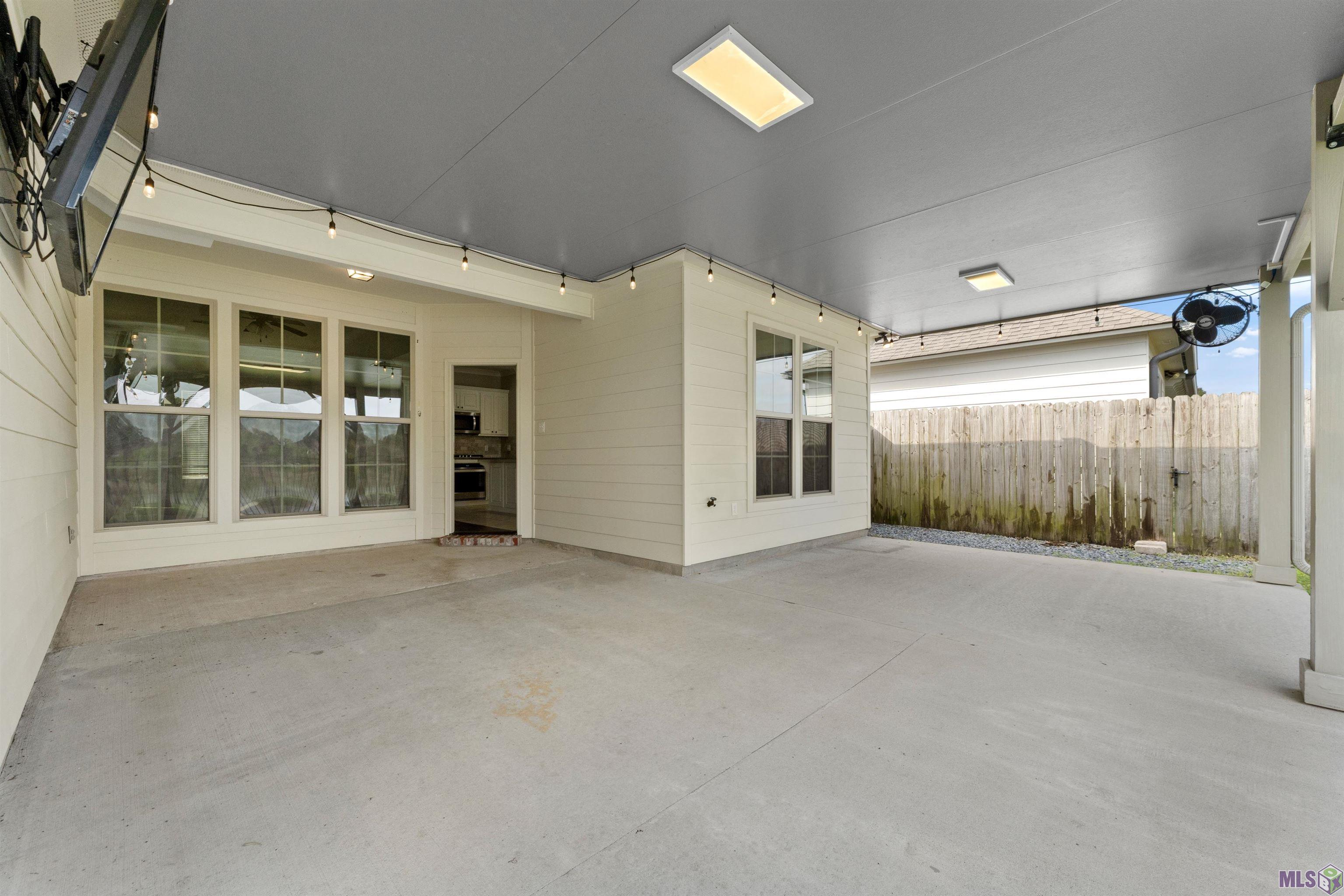 12523 Great Tern Avenue Baton Rouge, LA 70810 - Photo 29 of 35