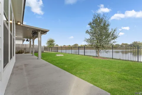 $379,700 | 12523 Great Tern Avenue, Baton Rouge, LA 70810
