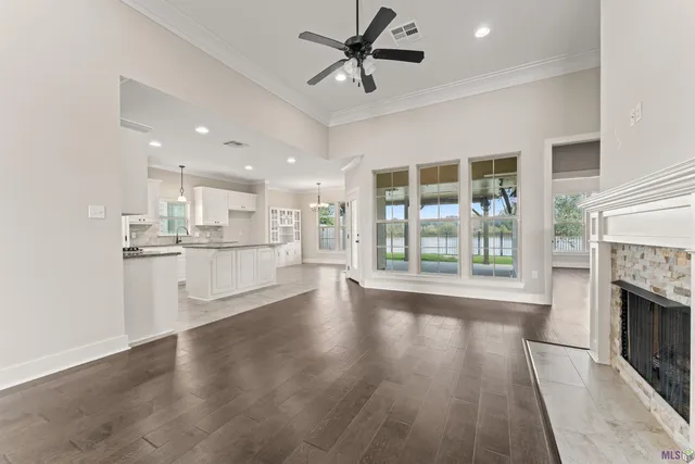 $379,700 | 12523 Great Tern Avenue, Baton Rouge, LA 70810