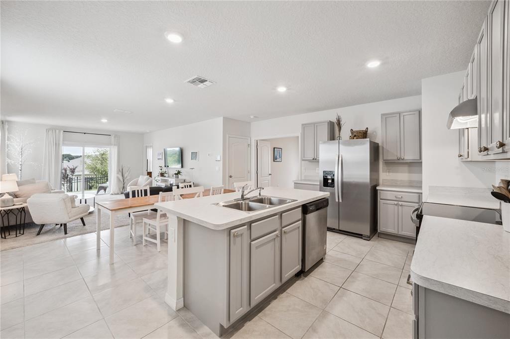 2698 Rowan Street Tavares, FL 32778 - Photo 7 of 36