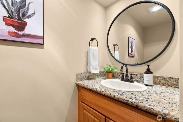 $299,900 | 3926 Northwest Fairway Lane, Bremerton, WA 98312