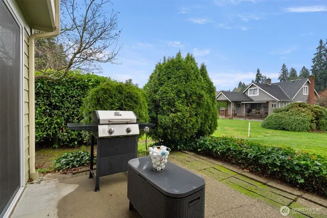 $299,900 | 3926 Northwest Fairway Lane, Bremerton, WA 98312