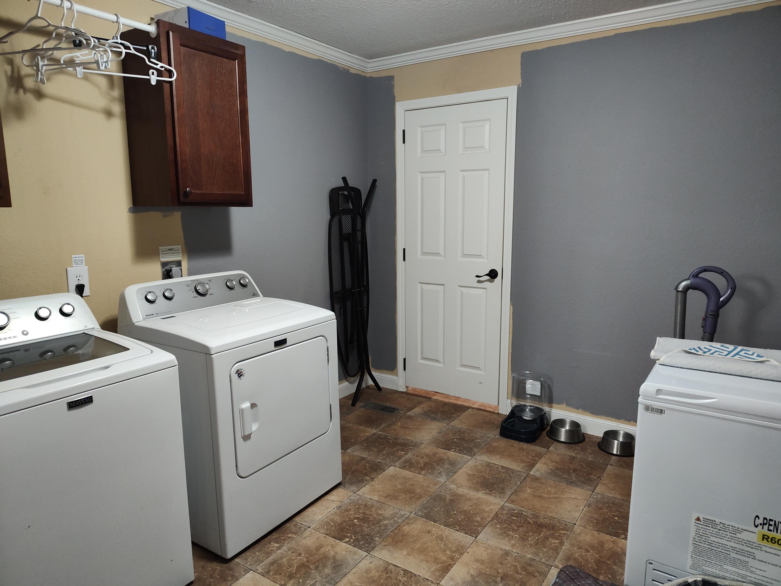 1672 East 355th Road Bolivar, MO 65613 - Photo 89 of 92 House #2 laundry
