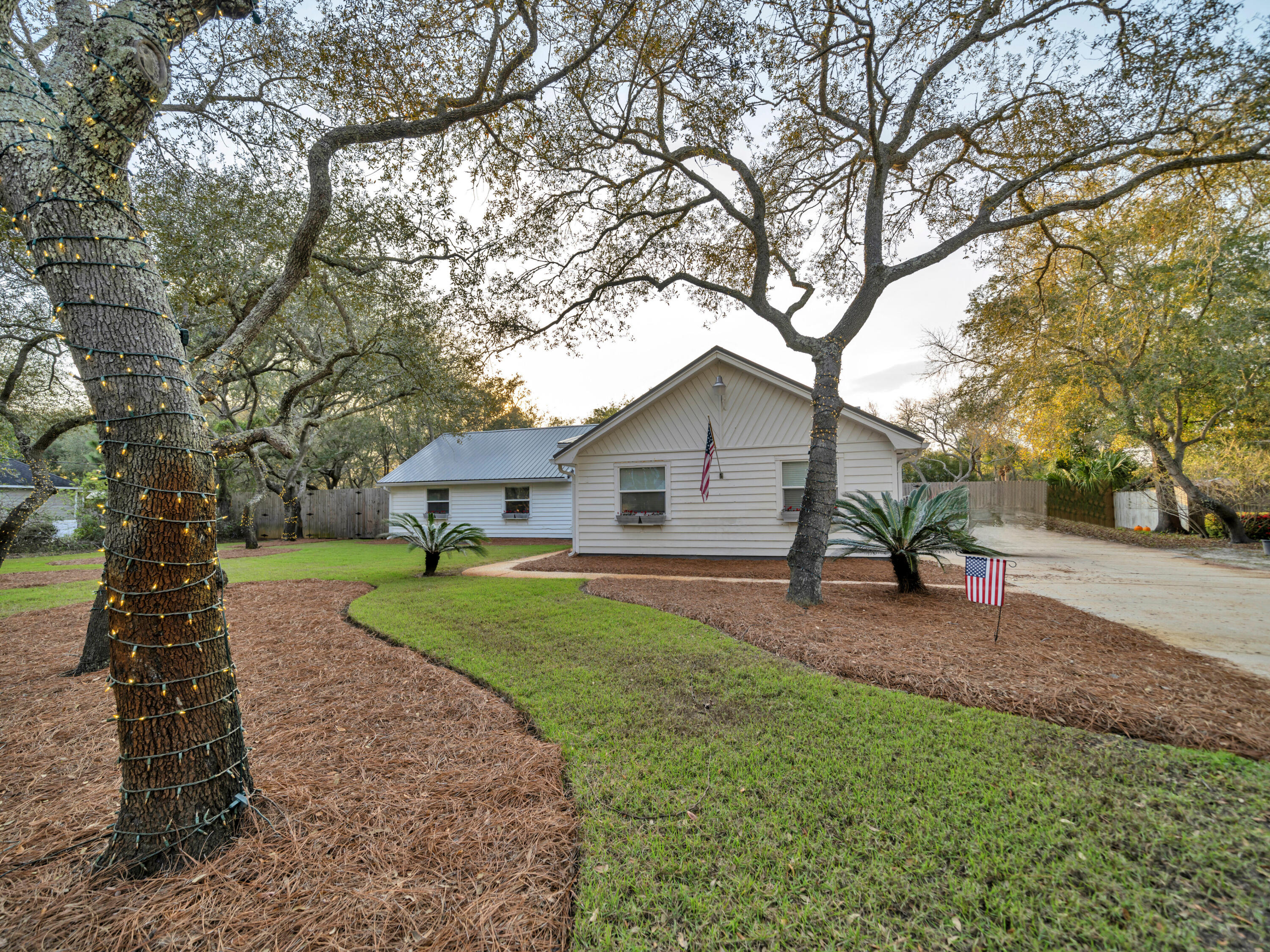 809 Mars Street Destin, FL 32541 - Photo 73 of 74 DSC08330-073-059-4050x3038
