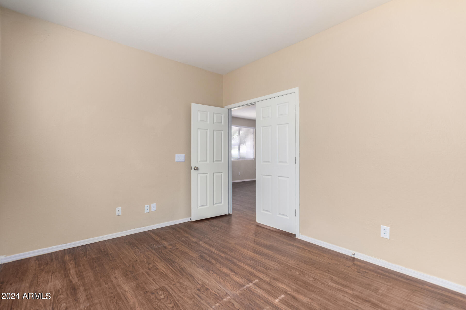 9352 West Cordes Road Tolleson, AZ 85353 - Photo 13 of 32 21 - Cordes 9352