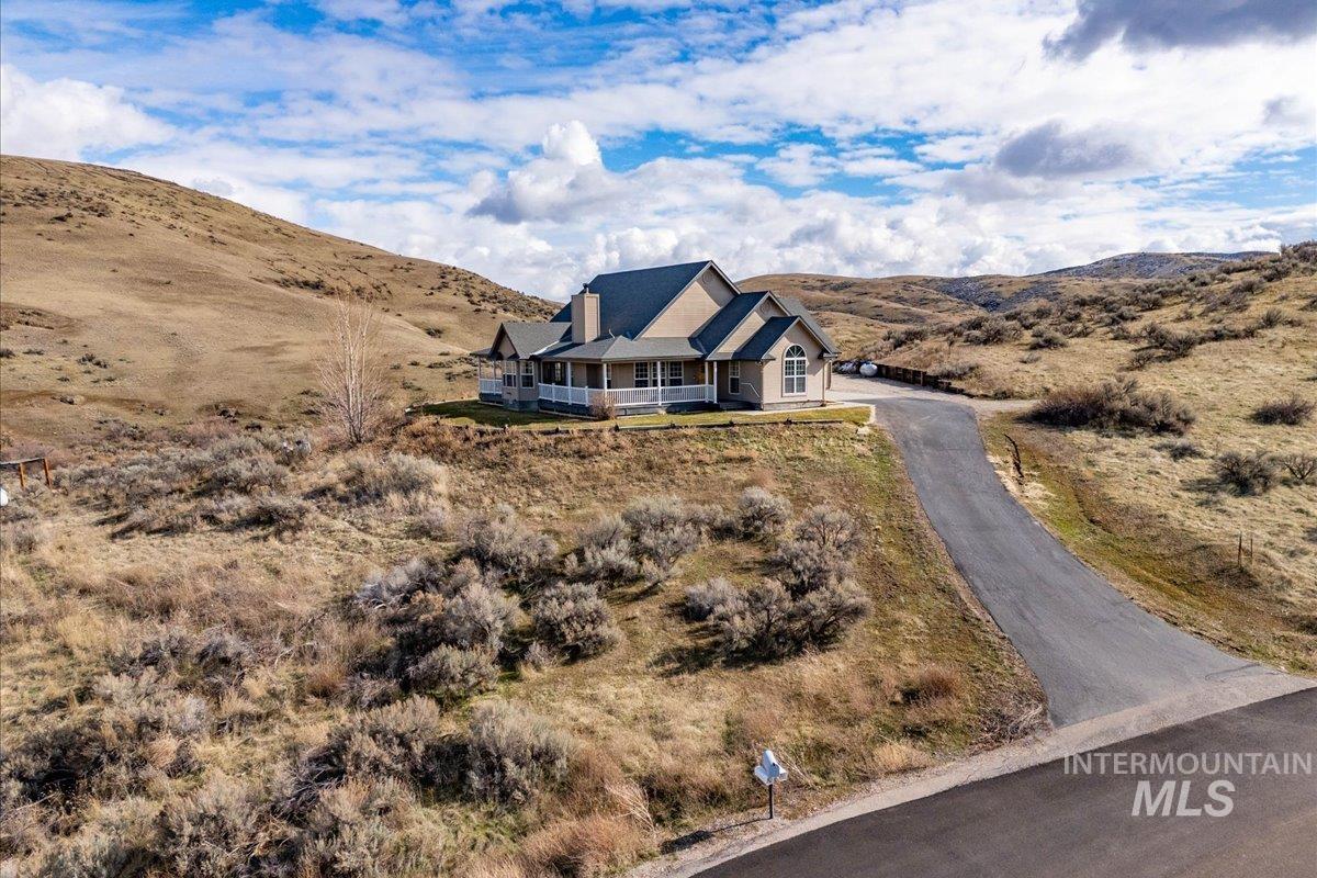 2132 Corral Road Emmett, ID 83617 - Photo 3 of 48
