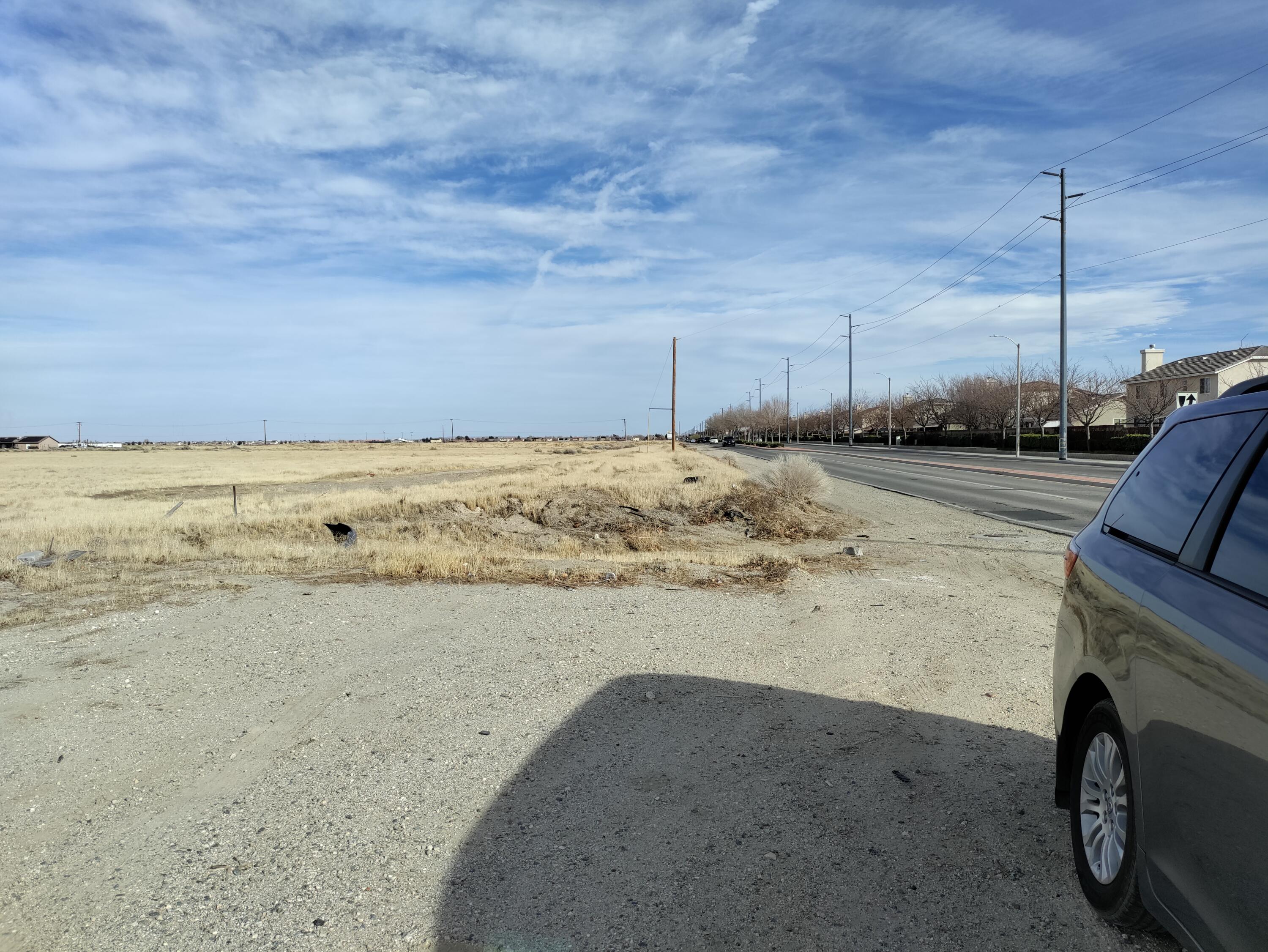 47th Street West Lancaster, CA 93536 - Photo 2 of 3 a view of beach and ocean