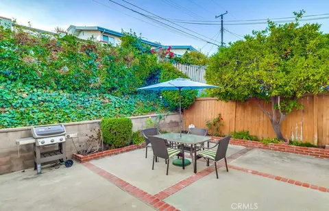 $1,149,000 | 303 North Trotwood Avenue, San Pedro, CA 90732