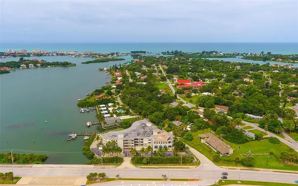 $2,500 | 516 Tamiami Trail South, Unit 102, Nokomis, FL 34275
