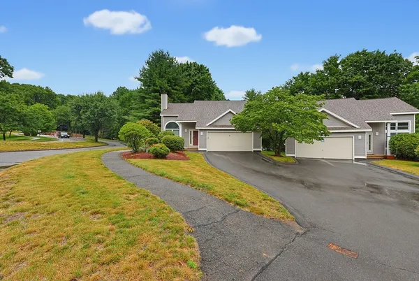 $499,000 | 11 Weatherstone Drive, Unit 11, Worcester, MA 01604