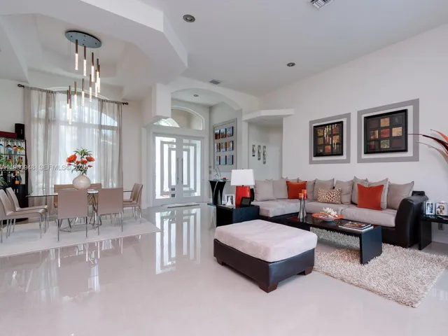 $7,800 | 2550 Jardin Manor, Weston, FL 33327