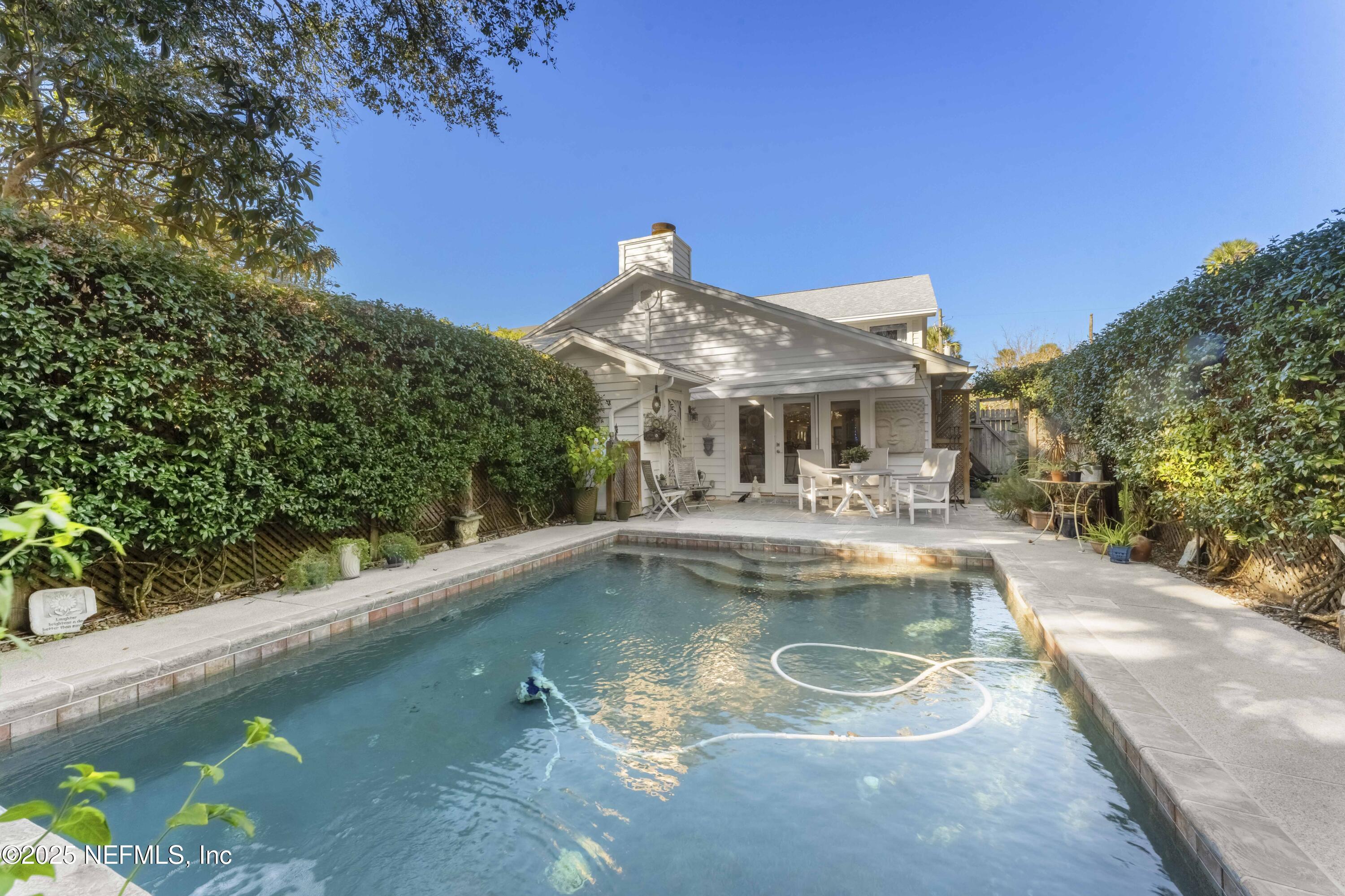 Live on Vacation Every day