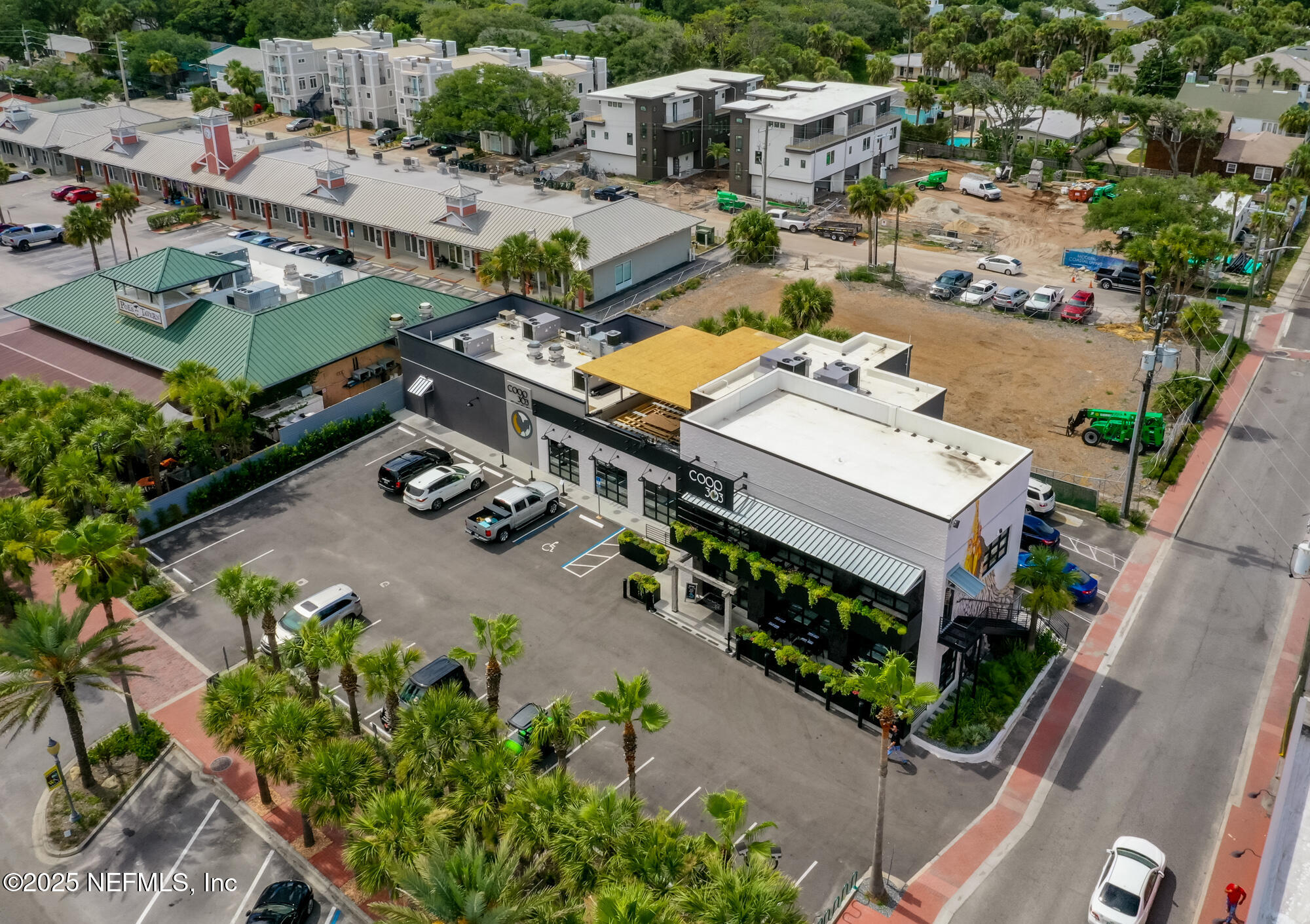 372 4th Street Atlantic Beach, FL 32233 - Photo 66 of 77 an aerial view of a house with garden space and street view
