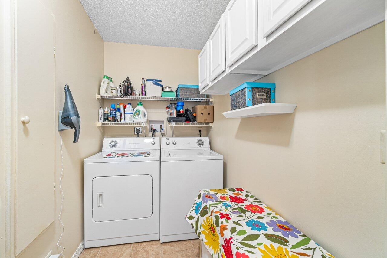 18258 Covina Way, Unit 101 Boca Raton, FL 33498 - Photo 27 of 40 Laundry room