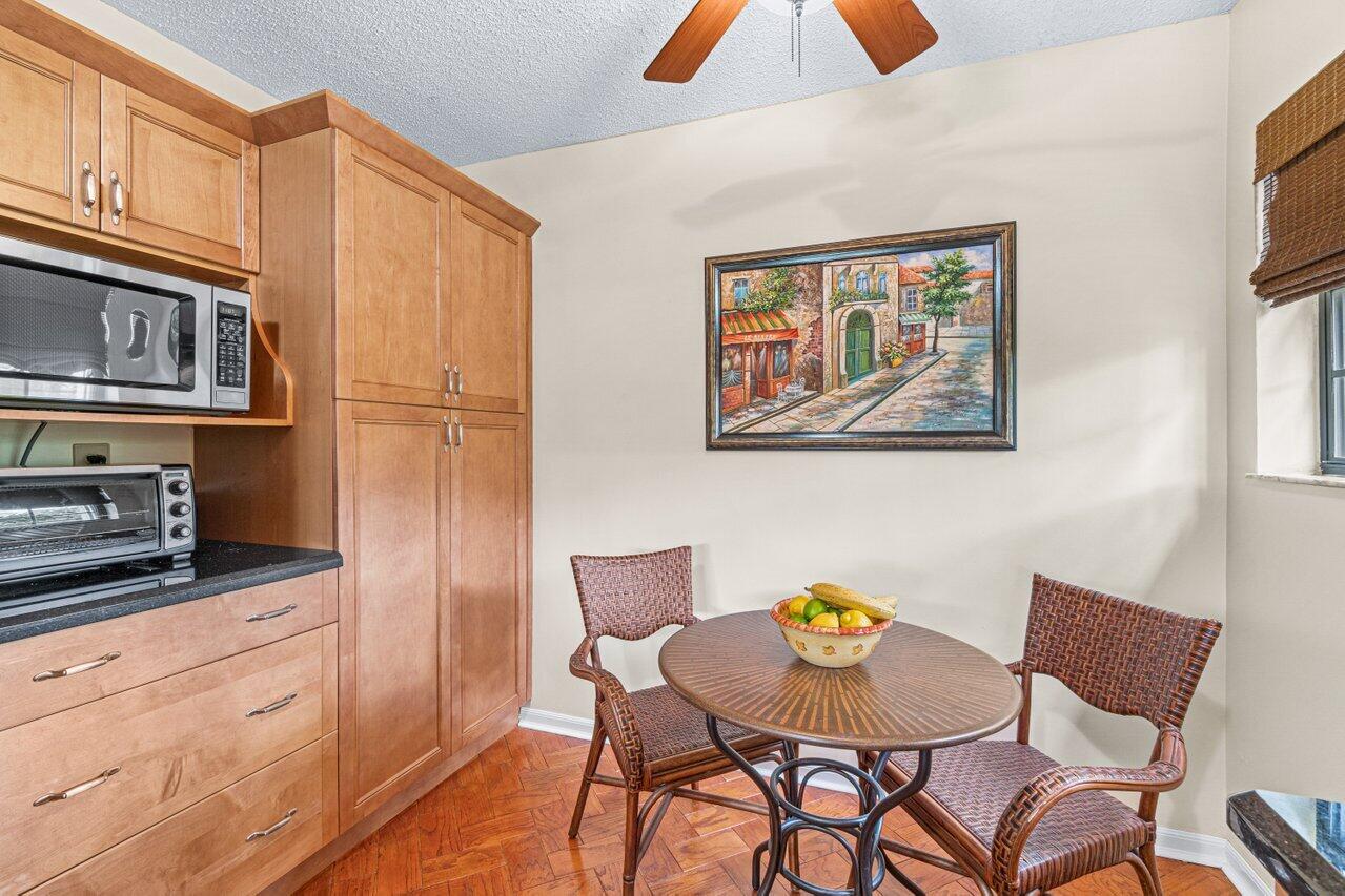 18258 Covina Way, Unit 101 Boca Raton, FL 33498 - Photo 9 of 40 Kitchen