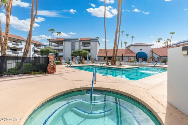 $215,000 | 17404 North 99th Avenue, Unit 106, Sun City, AZ 85373
