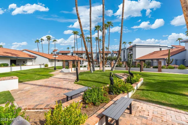 $215,000 | 17404 North 99th Avenue, Unit 106, Sun City, AZ 85373