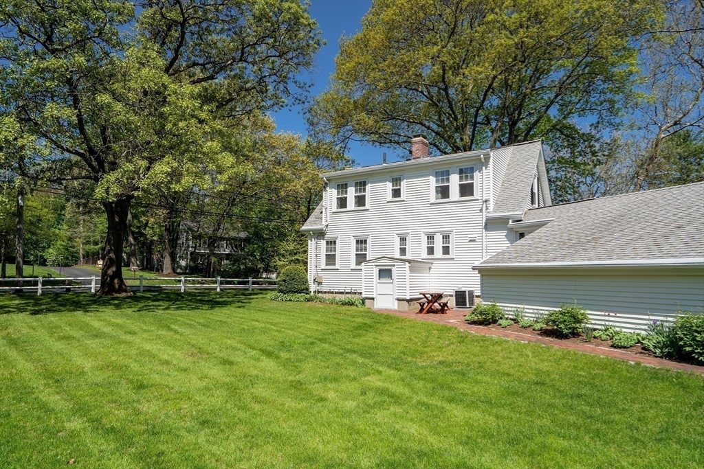 9 Farmcrest Avenue Lexington, MA 02421 - Photo 19 of 20 Gallery Image 19
