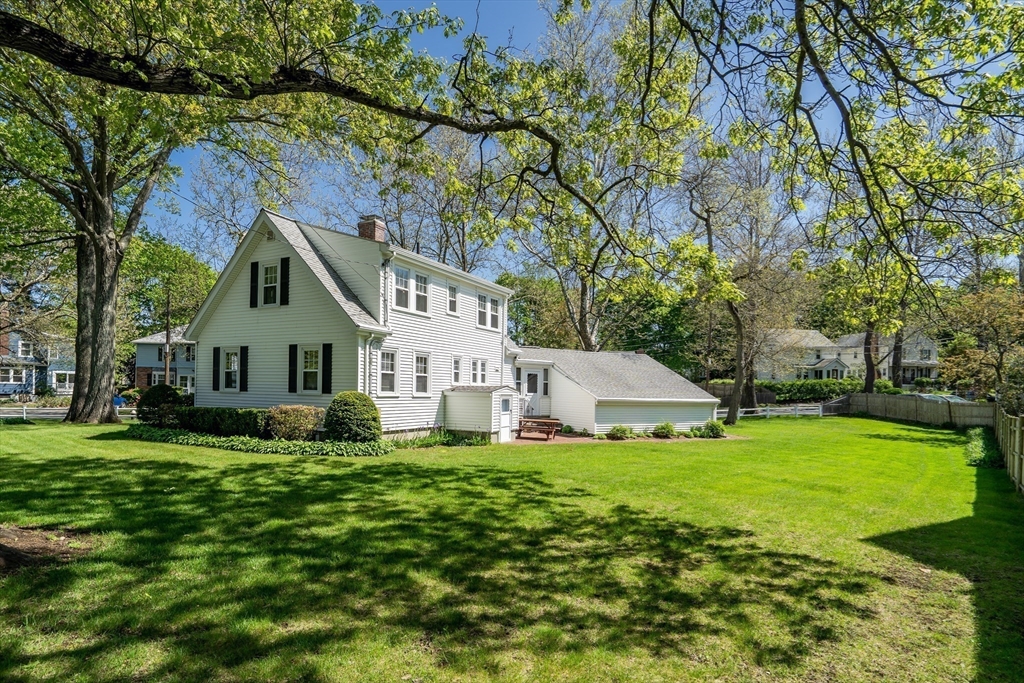 9 Farmcrest Avenue Lexington, MA 02421 - Photo 2 of 20 Gallery Image 2