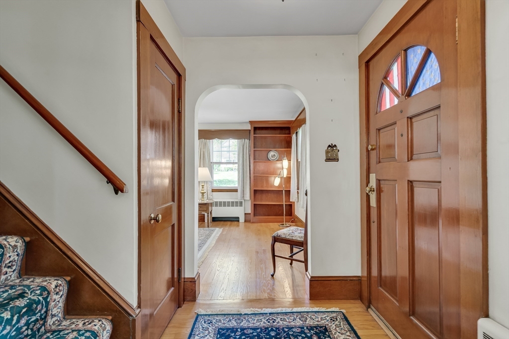 9 Farmcrest Avenue Lexington, MA 02421 - Photo 3 of 20 Gallery Image 3
