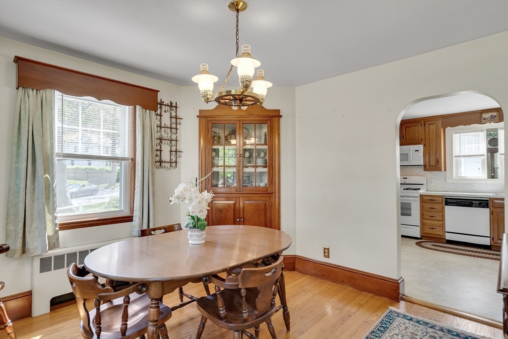9 Farmcrest Avenue Lexington, MA 02421 - Photo 10 of 20 Gallery Image 10
