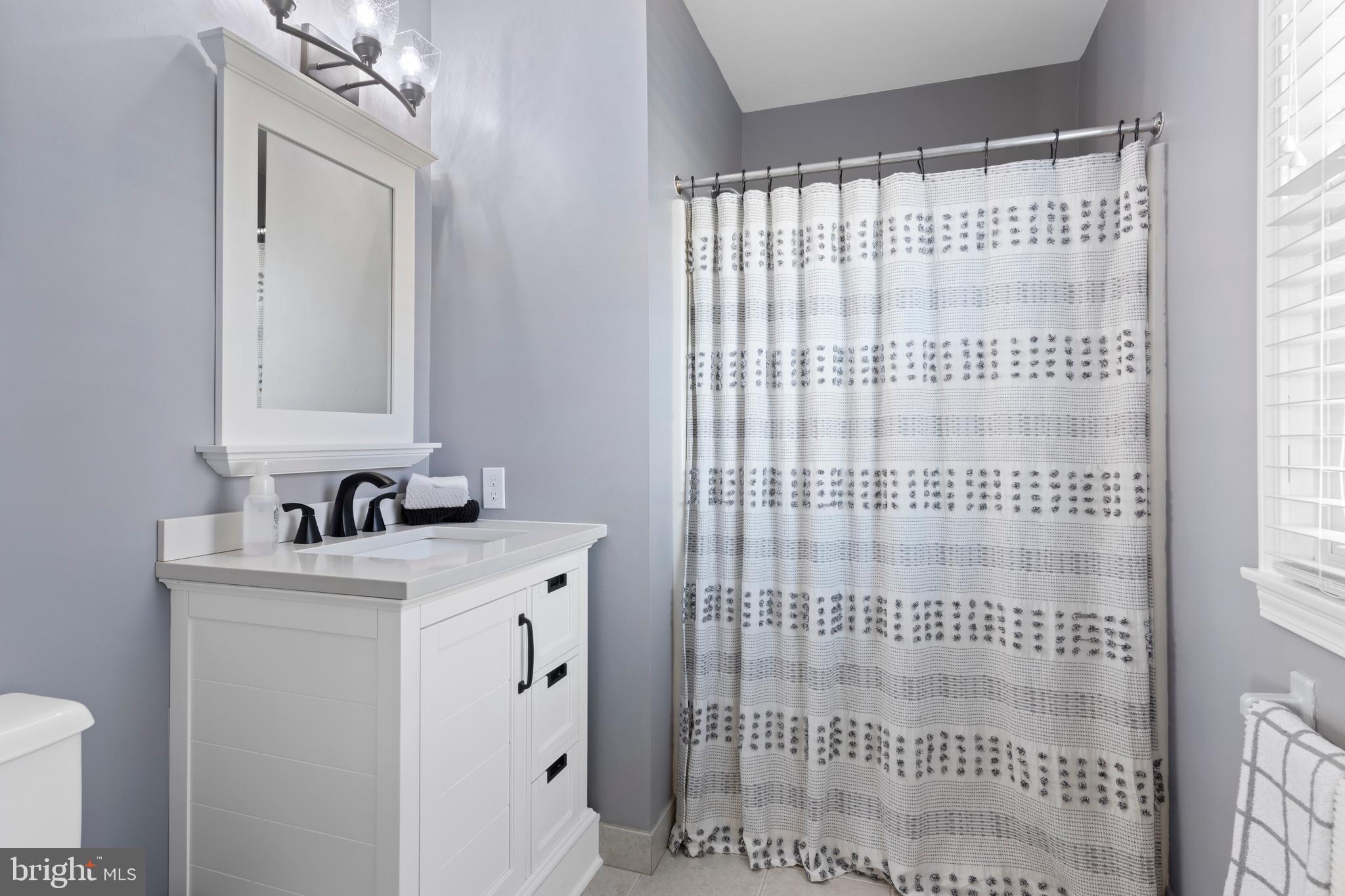 30 West Ward Street Ridley Park, PA 19078 - Photo 32 of 40 2nd floor Bathroom