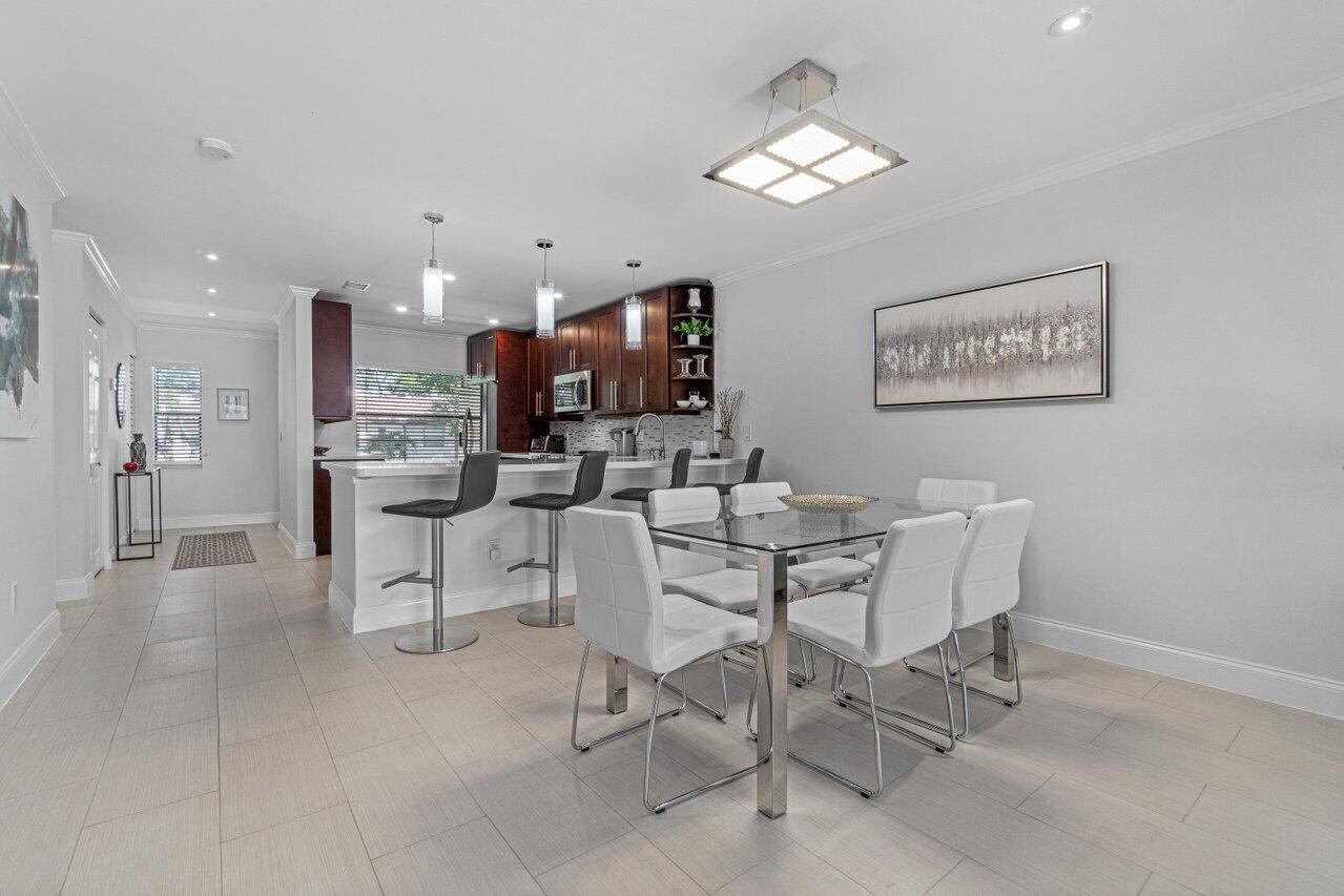 21851 Arriba Real, Unit 9F Boca Raton, FL 33433 - Photo 9 of 29 011-21851ArribaReal-BocaRaton-FL-33433-S