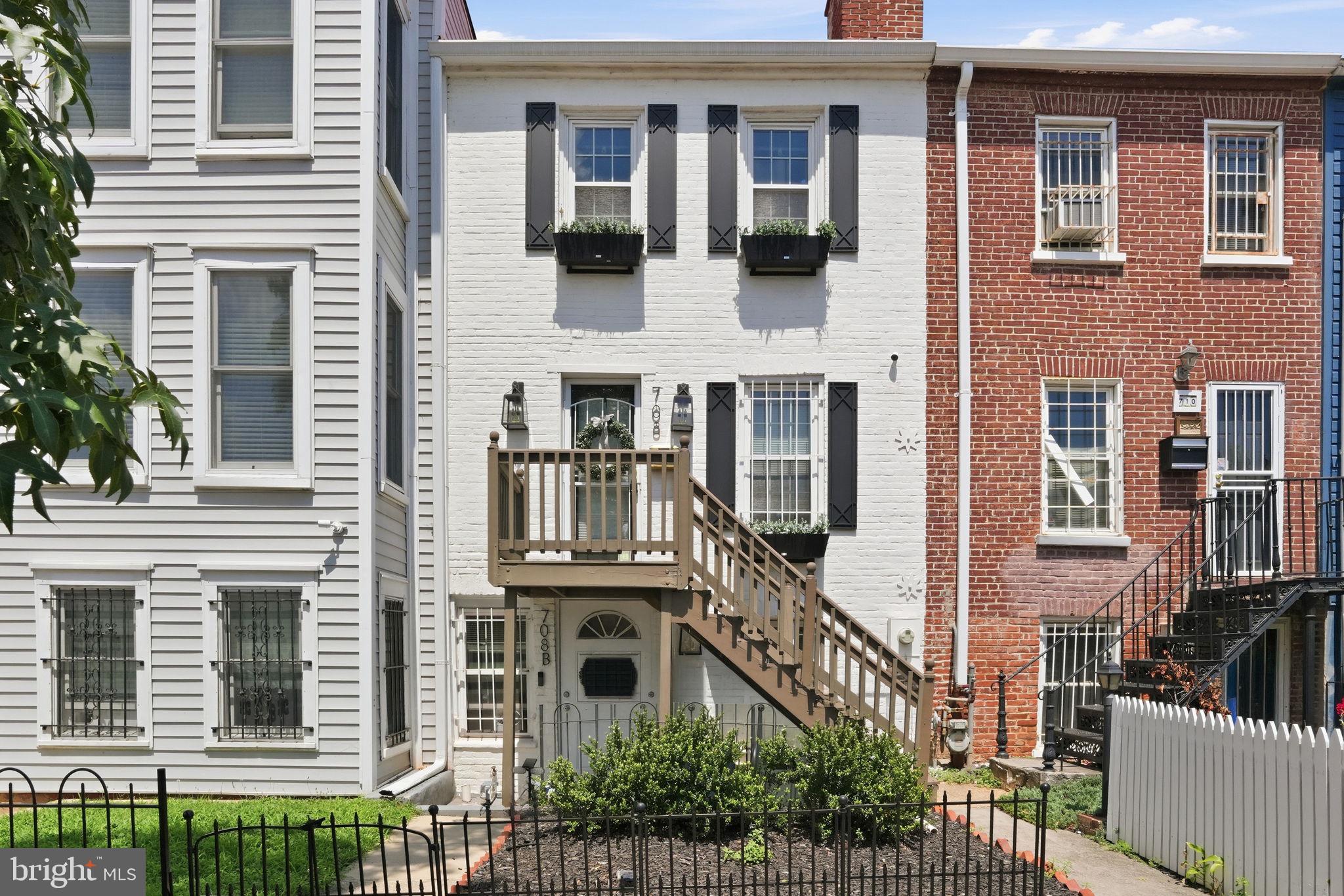 708 I Street Southeast, Unit B Washington, DC 20003 - Photo 1 of 22 Gallery Image 1