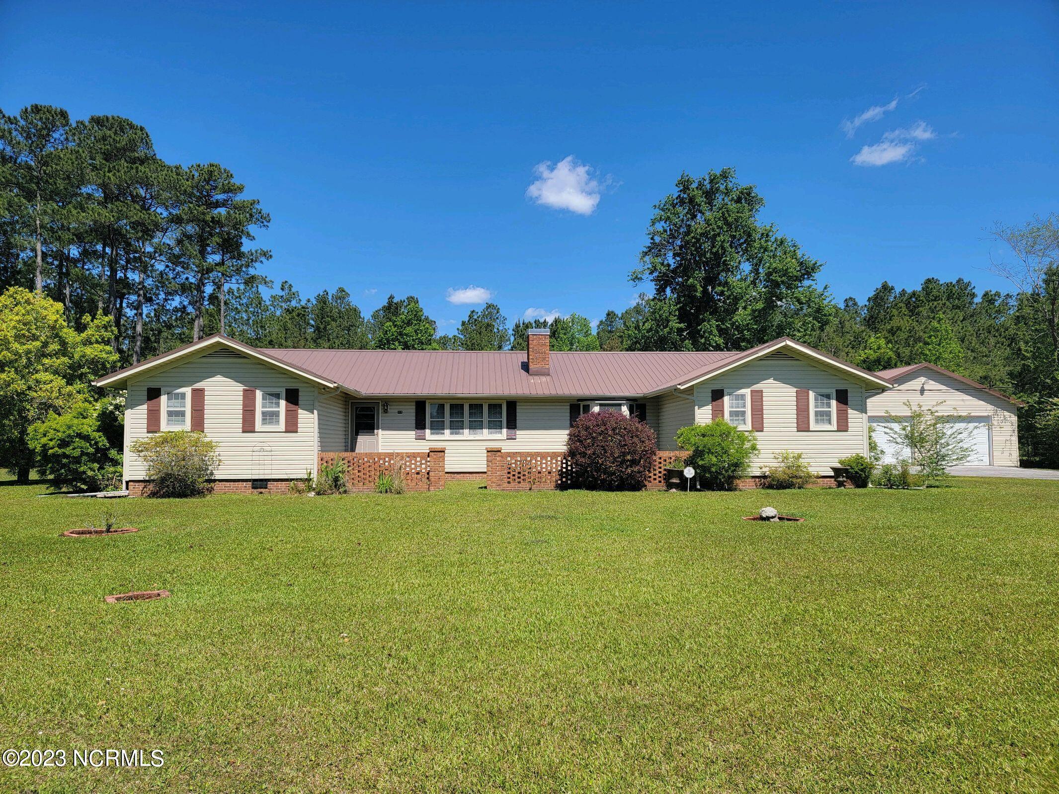 215 Jones Street Holly Ridge, NC 28445 - Photo 1 of 15 image (13)
