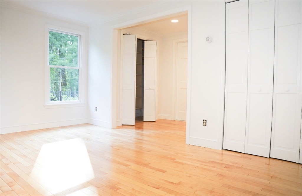 241 New Bedford Road Rochester, MA 02770 - Photo 15 of 25