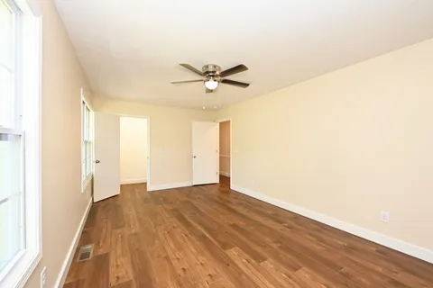 $359,900 | 120 Whippoorwill Lane, Bethpage, TN 37022