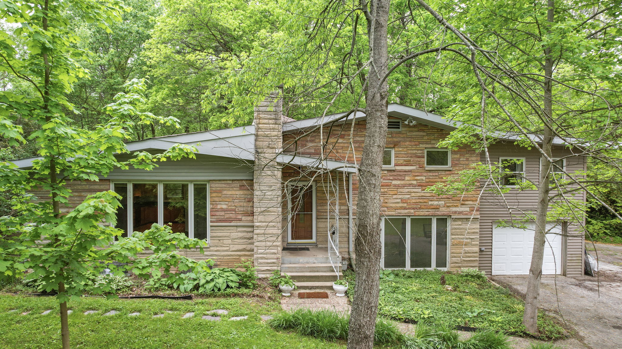 7000 Rodebaugh Road Indianapolis, IN 46268 - Photo 1 of 41