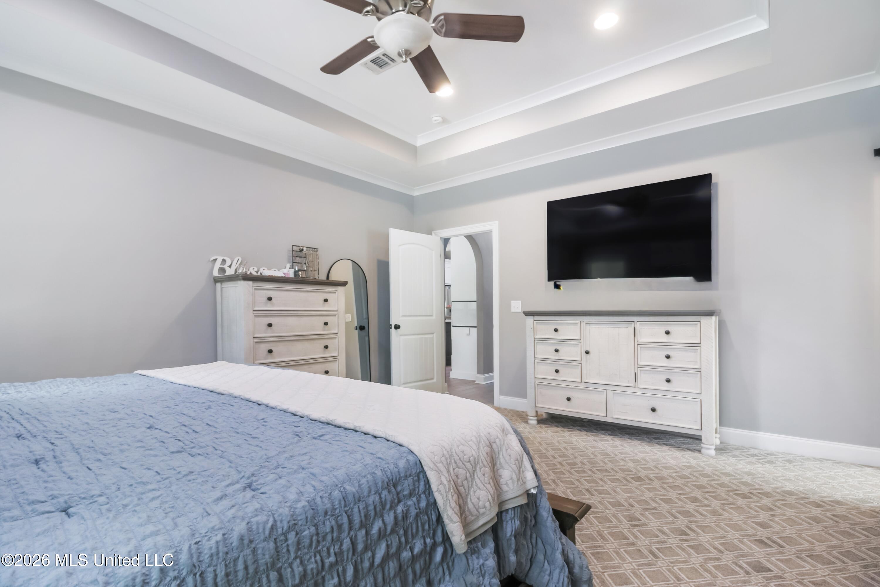 15548 Dobson Road D'Iberville, MS 39540 - Photo 27 of 55 Owner Suite