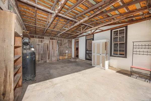$420,000 | 7150 County Road 429, D'Hanis, TX 78850