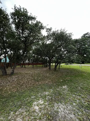 $76,000 | 901 West Linden Street, Rockport, TX 78382