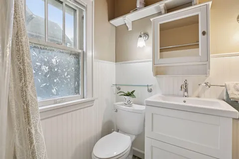 $325,000 | 958 West James Avenue, St. Paul, MN 55102