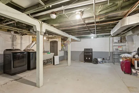 $325,000 | 958 West James Avenue, St. Paul, MN 55102