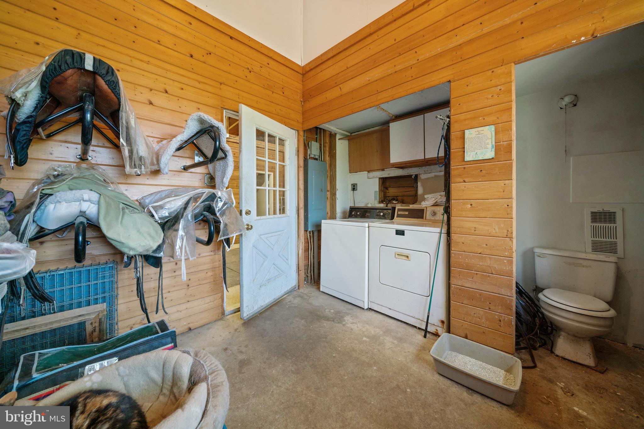 19000 Muncaster Road Derwood, MD 20855 - Photo 29 of 83 Tack room with washer/dryer