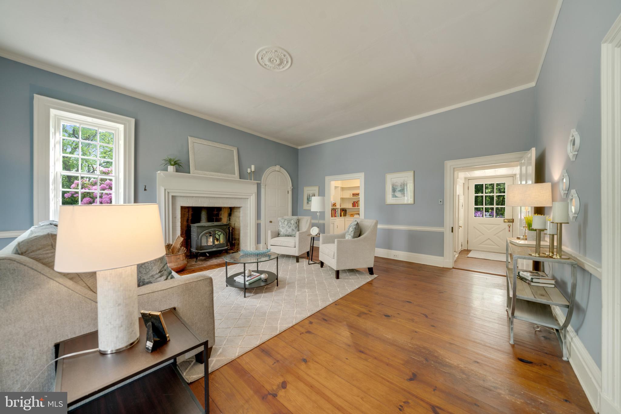 19000 Muncaster Road Derwood, MD 20855 - Photo 46 of 83 Living Room