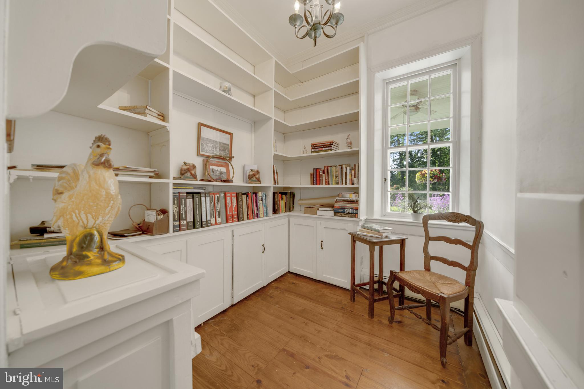 19000 Muncaster Road Derwood, MD 20855 - Photo 48 of 83 Reading Nook