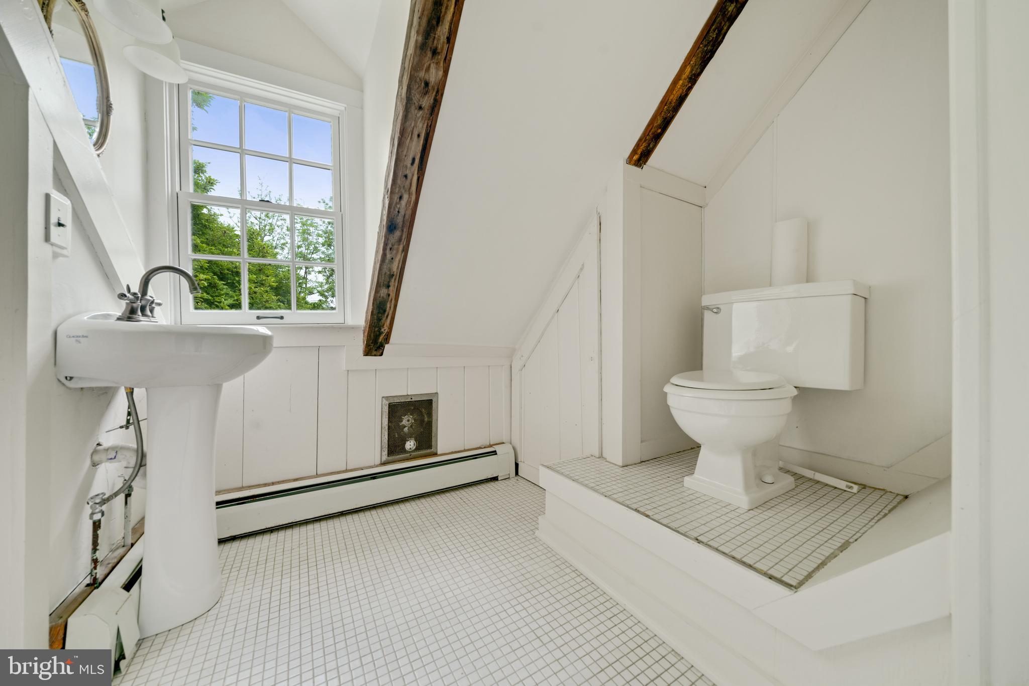 19000 Muncaster Road Derwood, MD 20855 - Photo 74 of 83 Ensuite Bath for Bedroom with Private Stairwell