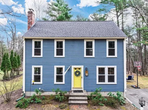 $629,900 | 25 Short Street, Franklin, MA 02038