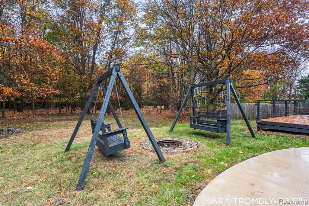 962 Seminole Road Norton Shores, MI 49441 - Photo 42 of 54