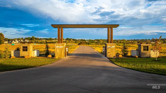 $1,595,000 | 7782 North Hawks Beard Lane, Eagle, ID 83646